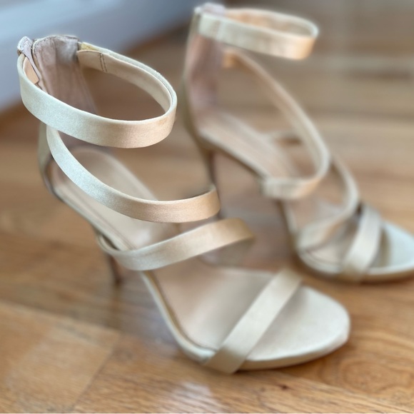 NWT Imagine Vince Camuto Dalles Sandal - Picture 1 of 6